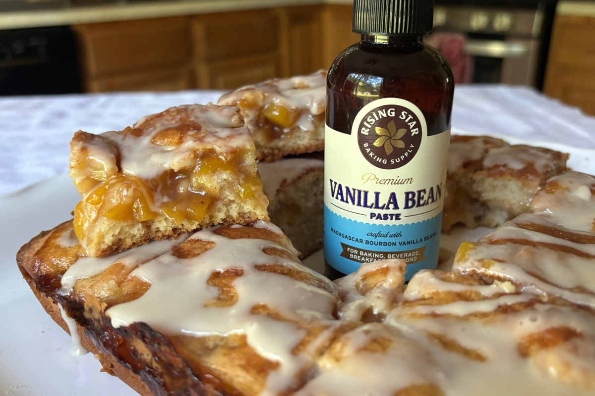 Cinnamon Peach Cookie Bars