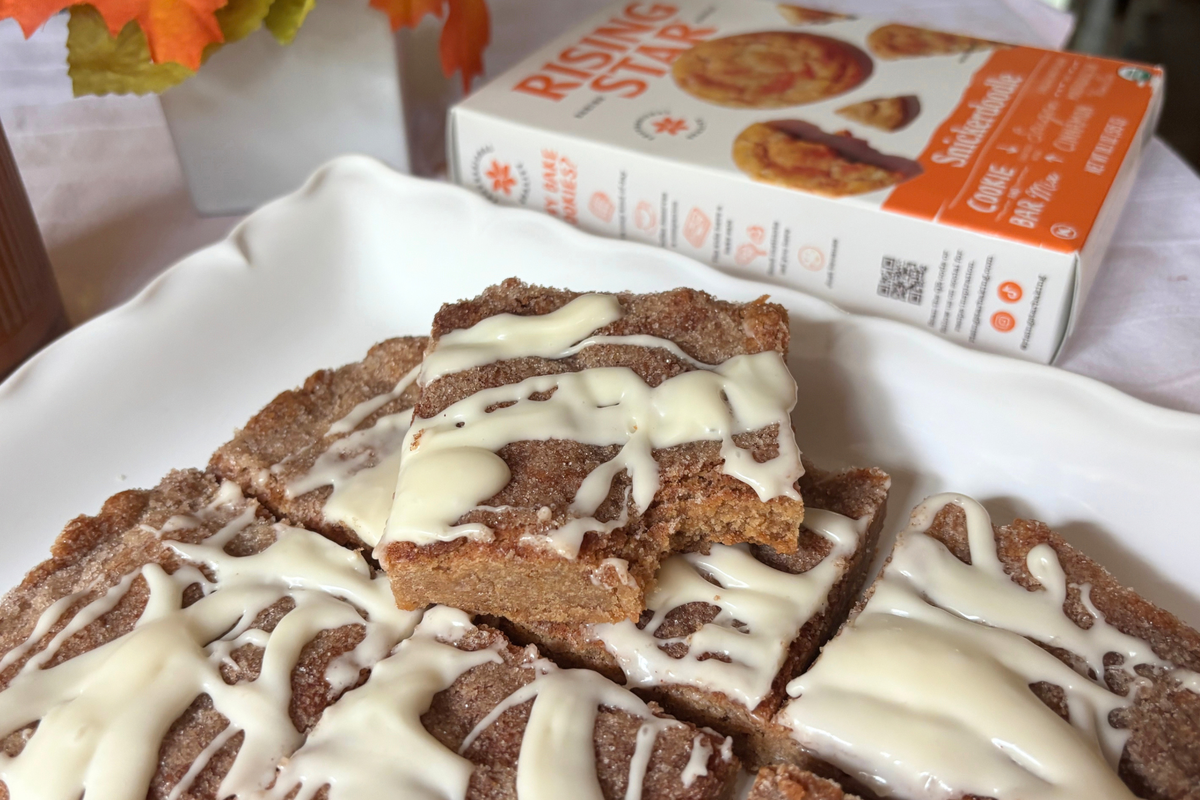Glazed Snickerdoodle Bars